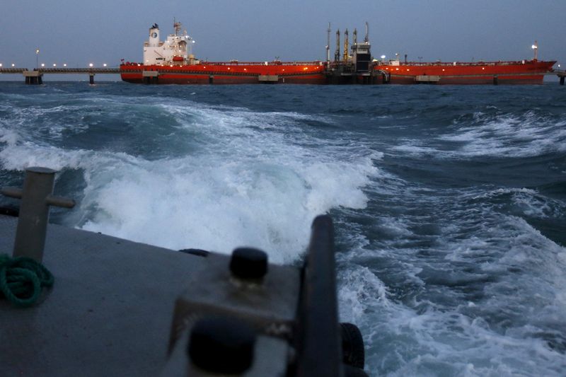 PDVSA độc quyền của Venezuela tìm kiếm tàu ​​chở dầu với dự đoán các lệnh trừng phạt của Mỹ được nới lỏng